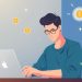 человек получает онлайн-займ без отказа через смартфон